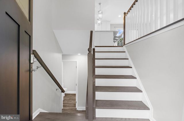 214 BEACH RD, Pasadena, MD 21122