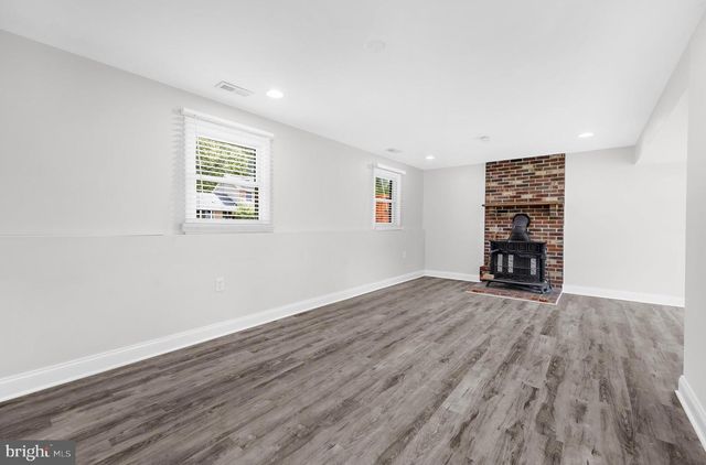 214 BEACH RD, Pasadena, MD 21122
