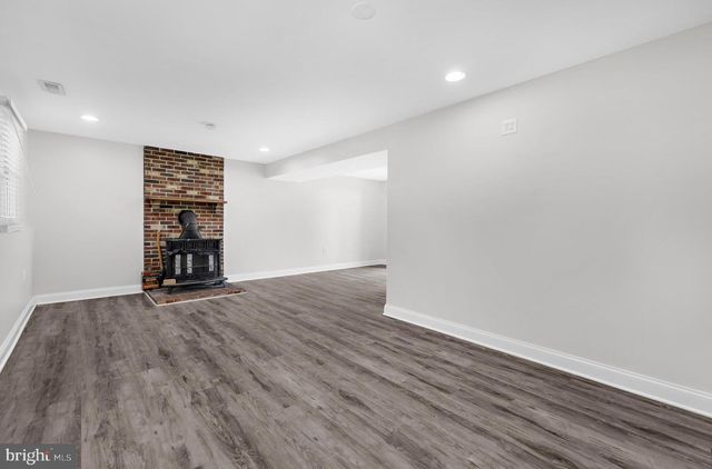 214 BEACH RD, Pasadena, MD 21122