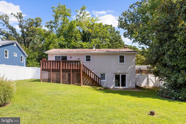 214 BEACH RD, Pasadena, MD 21122