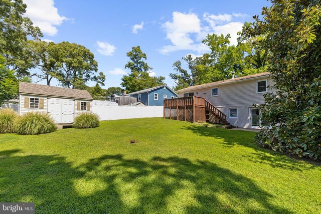 214 BEACH RD, Pasadena, MD 21122