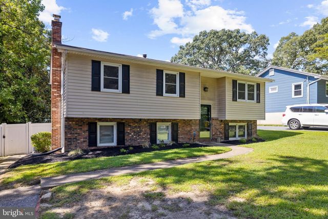 214 BEACH RD, Pasadena, MD 21122