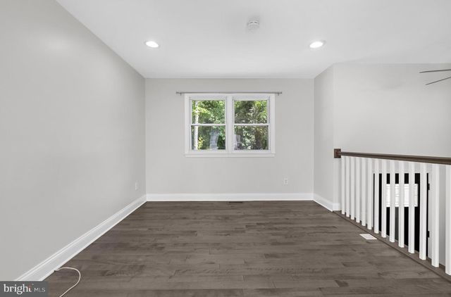 214 BEACH RD, Pasadena, MD 21122