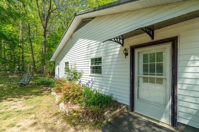 222226 County Road 705, Athens, TN 37303