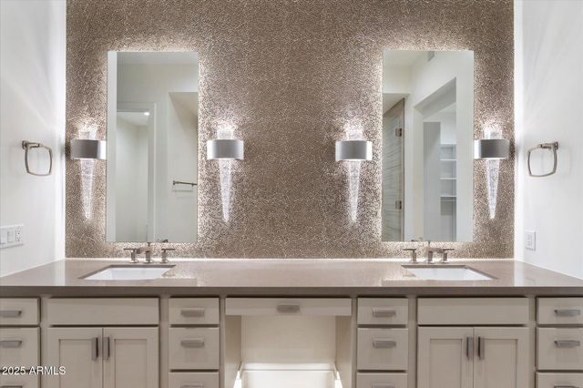 6166 N SCOTTSDALE Road C2003, Paradise Valley, AZ 85253