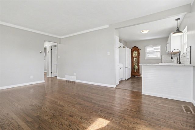 7855 Weddel Street, Taylor, MI 48180