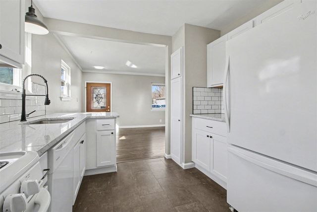 7855 Weddel Street, Taylor, MI 48180