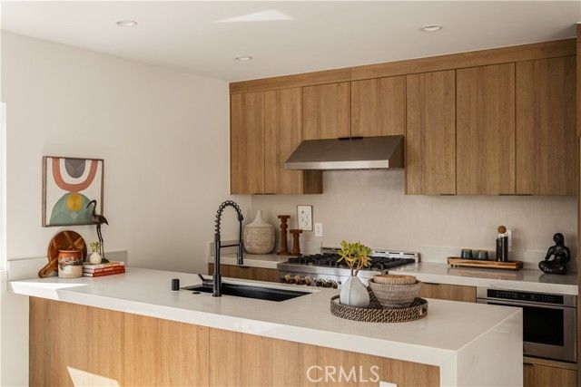 3950 Franklin Avenue, Los Angeles, CA 90027