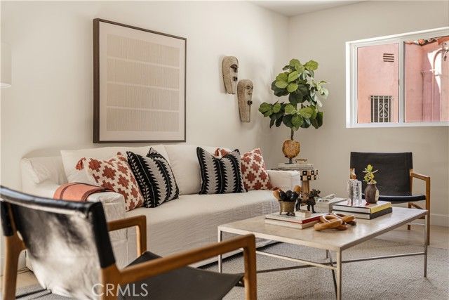 3950 Franklin Avenue, Los Angeles, CA 90027