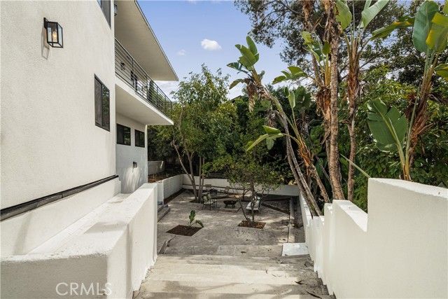 3950 Franklin Avenue, Los Angeles, CA 90027