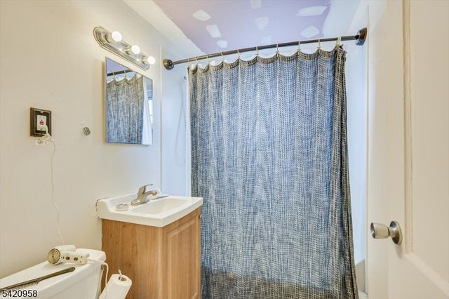 346 N 6Th Ave, Manville Boro, NJ 08835