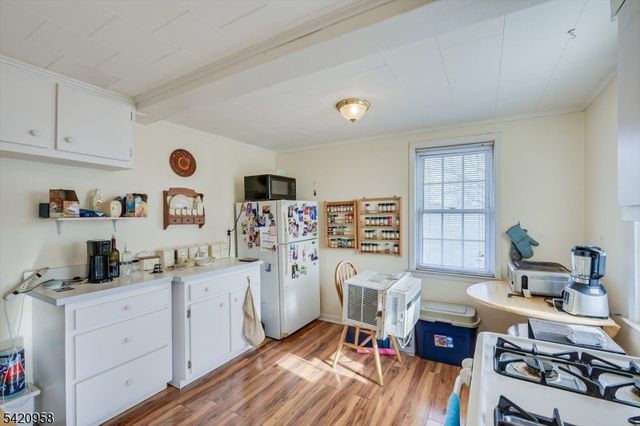 346 N 6Th Ave, Manville Boro, NJ 08835