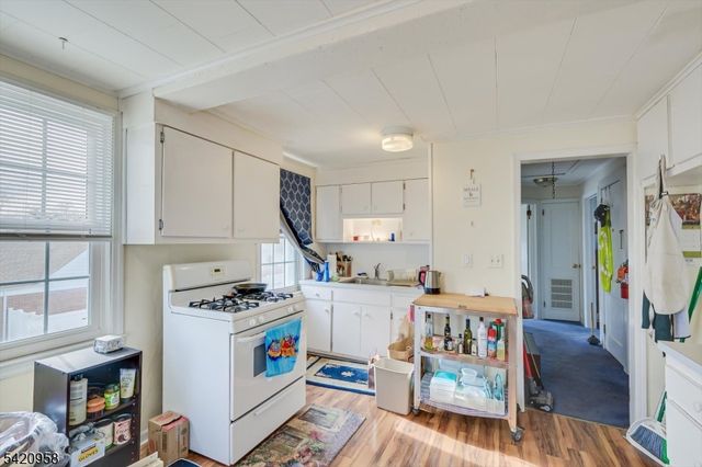 346 N 6Th Ave, Manville Boro, NJ 08835