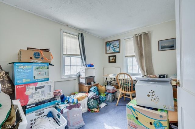 346 N 6Th Ave, Manville Boro, NJ 08835