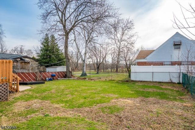 346 N 6Th Ave, Manville Boro, NJ 08835