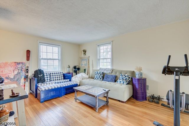 346 N 6Th Ave, Manville Boro, NJ 08835