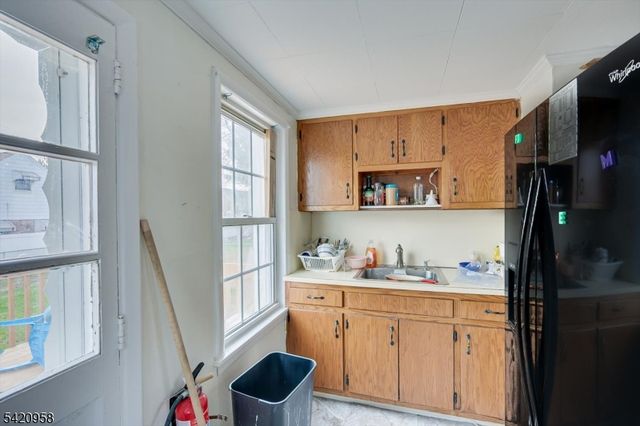 346 N 6Th Ave, Manville Boro, NJ 08835