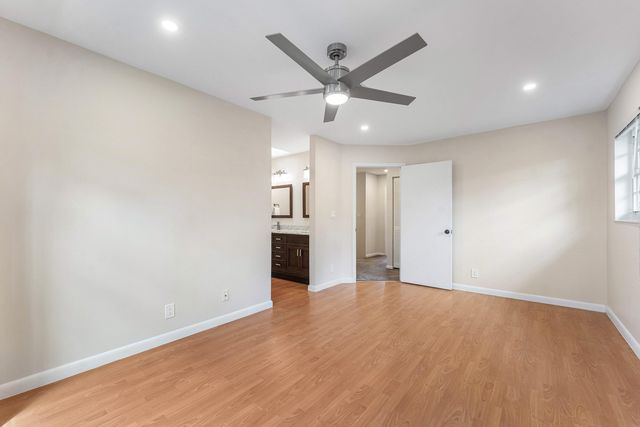 620 NE 9TH Avenue 4, Fort Lauderdale, FL 33304