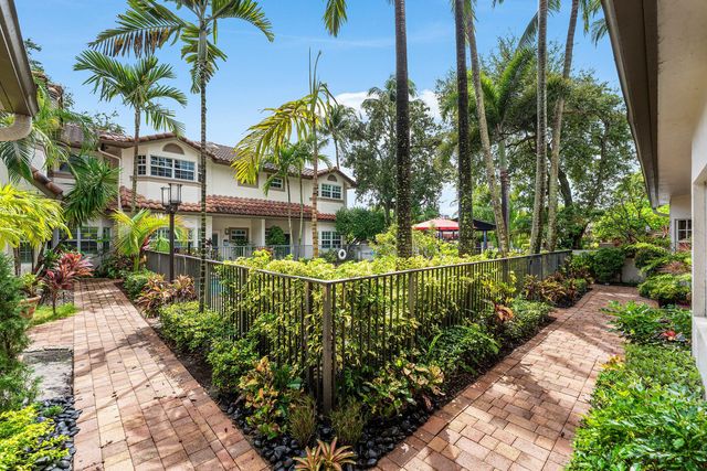 620 NE 9TH Avenue 4, Fort Lauderdale, FL 33304