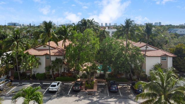 620 NE 9TH Avenue 4, Fort Lauderdale, FL 33304