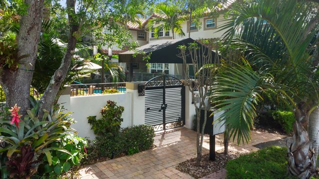 620 NE 9TH Avenue 4, Fort Lauderdale, FL 33304