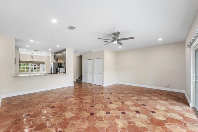 620 NE 9TH Avenue 4, Fort Lauderdale, FL 33304