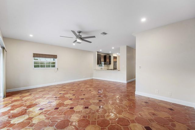 620 NE 9TH Avenue 4, Fort Lauderdale, FL 33304