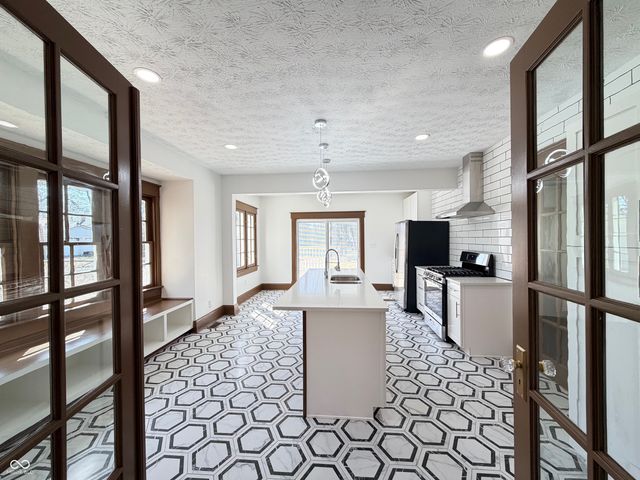 2505 E 17th Street, Indianapolis, IN 46218