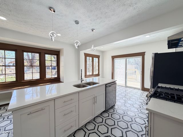 2505 E 17th Street, Indianapolis, IN 46218