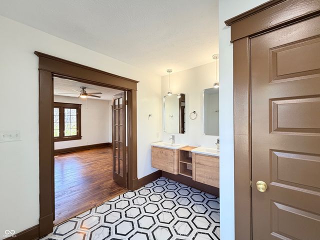 2505 E 17th Street, Indianapolis, IN 46218