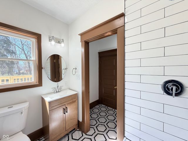 2505 E 17th Street, Indianapolis, IN 46218