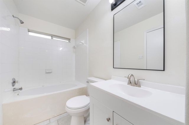 939 Blanchard Hill, Houston, TX 77047