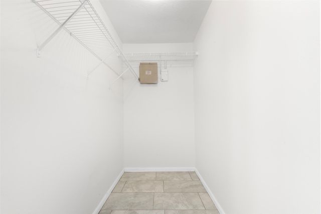 939 Blanchard Hill, Houston, TX 77047