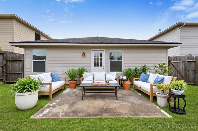 939 Blanchard Hill, Houston, TX 77047