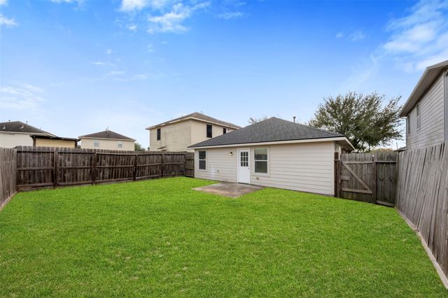 939 Blanchard Hill, Houston, TX 77047