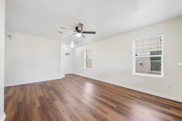 939 Blanchard Hill, Houston, TX 77047