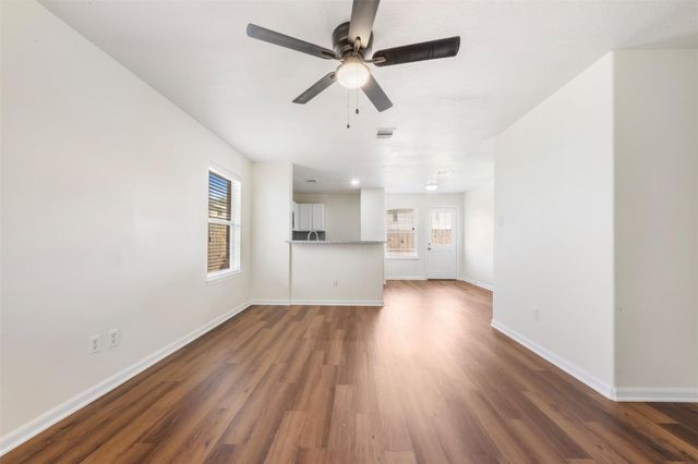 939 Blanchard Hill, Houston, TX 77047