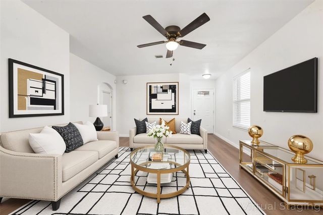 939 Blanchard Hill, Houston, TX 77047