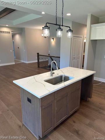 50402 Oakbrooke Drive, Chesterfield, MI 48047