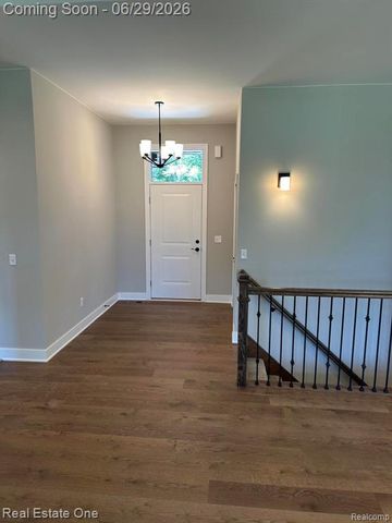50402 Oakbrooke Drive, Chesterfield, MI 48047