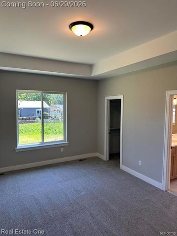 50402 Oakbrooke Drive, Chesterfield, MI 48047