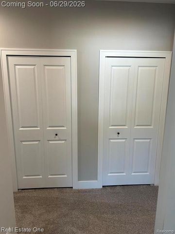 50402 Oakbrooke Drive, Chesterfield, MI 48047
