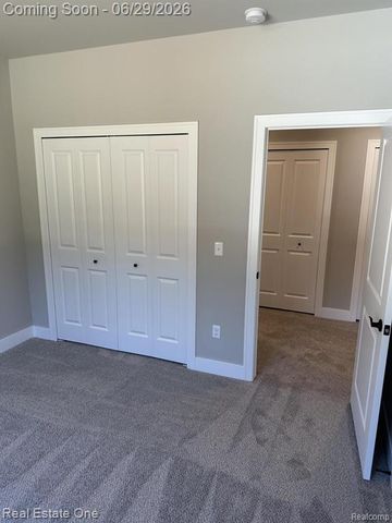 50402 Oakbrooke Drive, Chesterfield, MI 48047