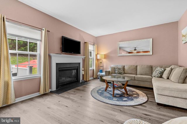 1010 NUGENT WAY, York, PA 17402