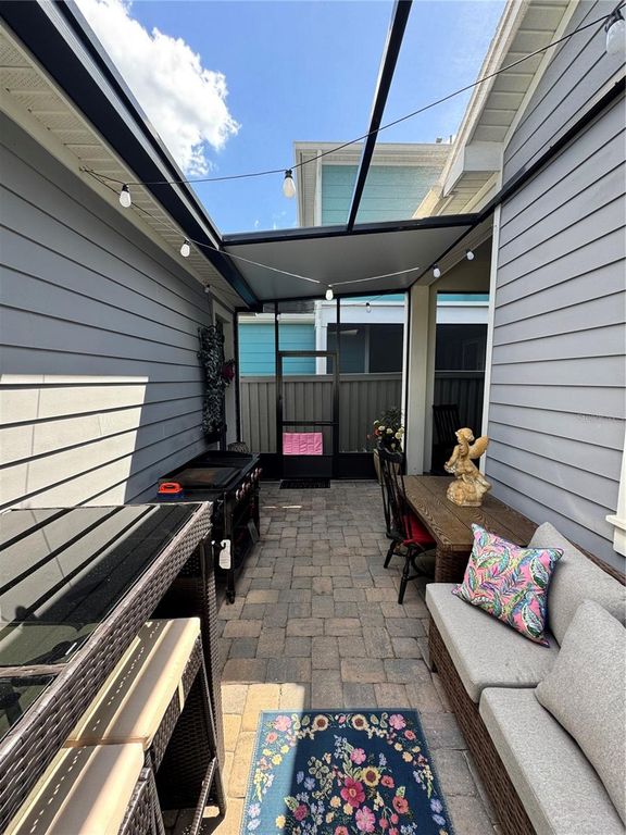 Image 17 of property listing at 7761 LAUREATE BOULEVARD, Orlando, FL 32827