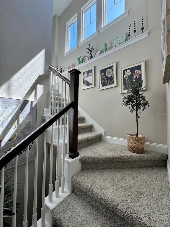 Image 8 of property listing at 7761 LAUREATE BOULEVARD, Orlando, FL 32827