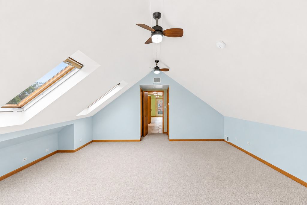 Image 27 of property listing at 5412 S Natoma Avenue, Chicago, IL 60638