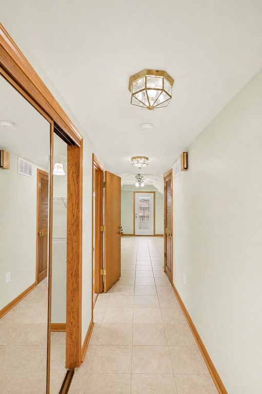 Image 37 of property listing at 5412 S Natoma Avenue, Chicago, IL 60638