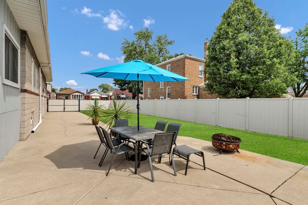 Image 46 of property listing at 5412 S Natoma Avenue, Chicago, IL 60638
