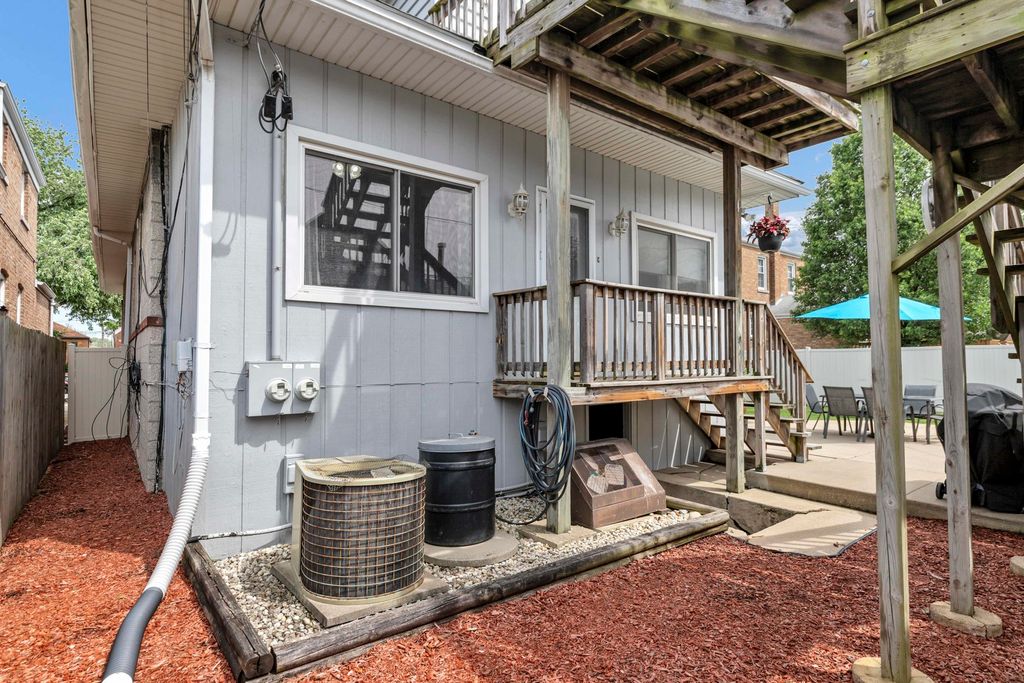 Image 50 of property listing at 5412 S Natoma Avenue, Chicago, IL 60638